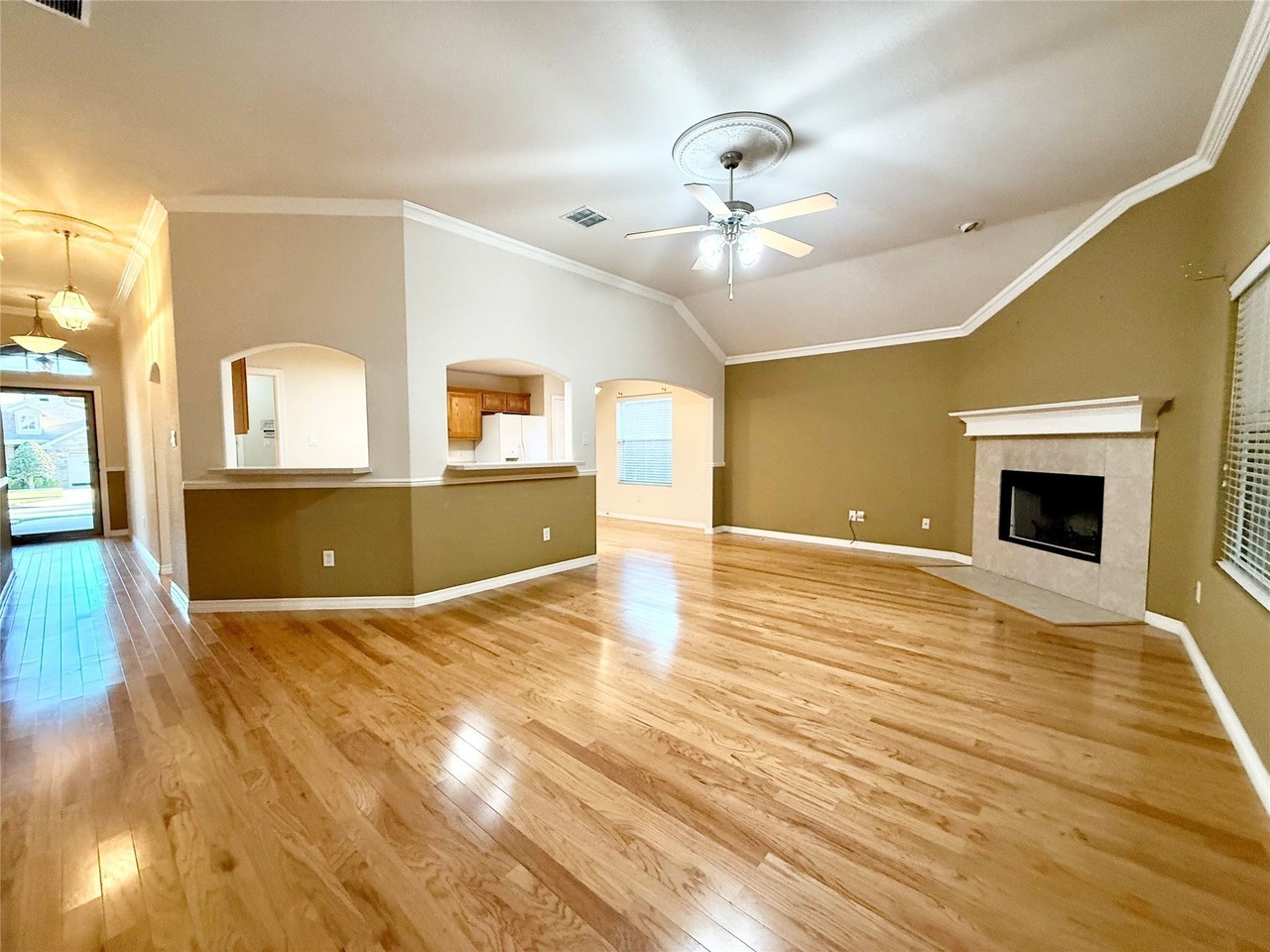 6500 Sierra Madre Dr - Photo 4 of 29
