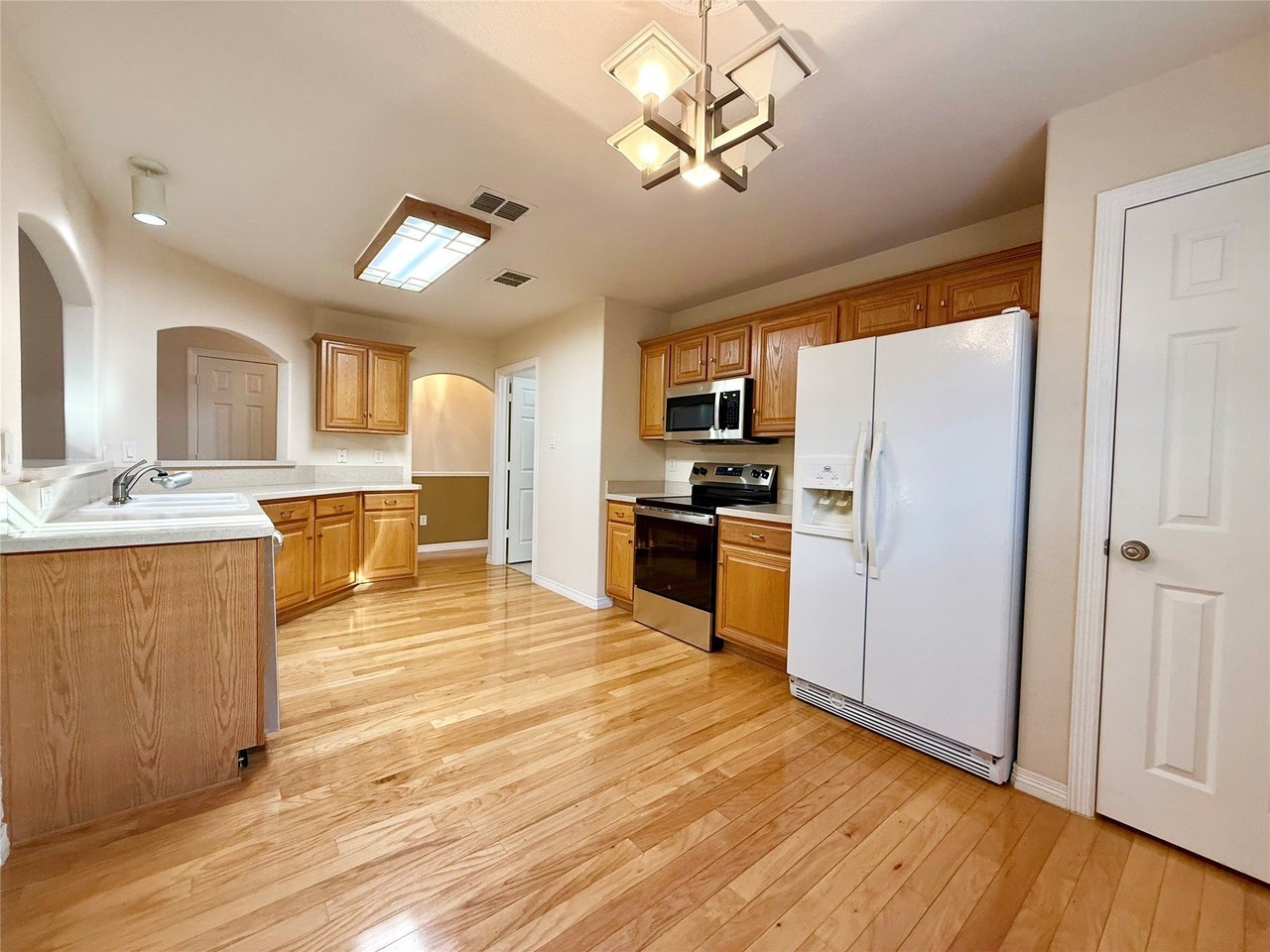 6500 Sierra Madre Dr - Photo 7 of 29