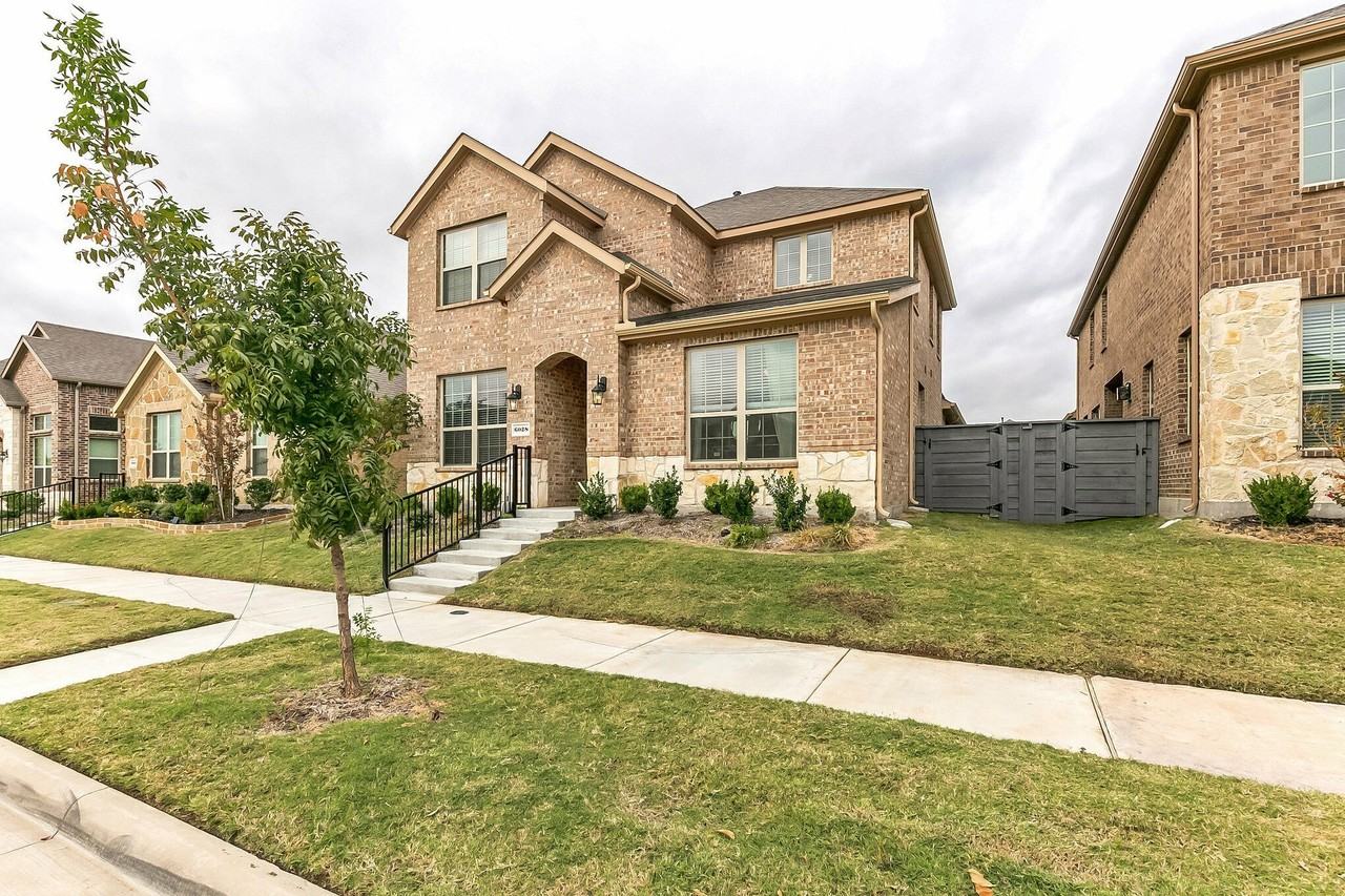 6028 Paddock Ln - Photo 2 of 24