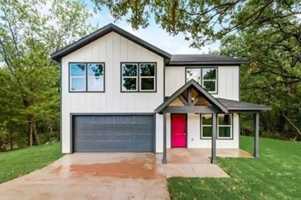 featured image of 1118 Oak Dr