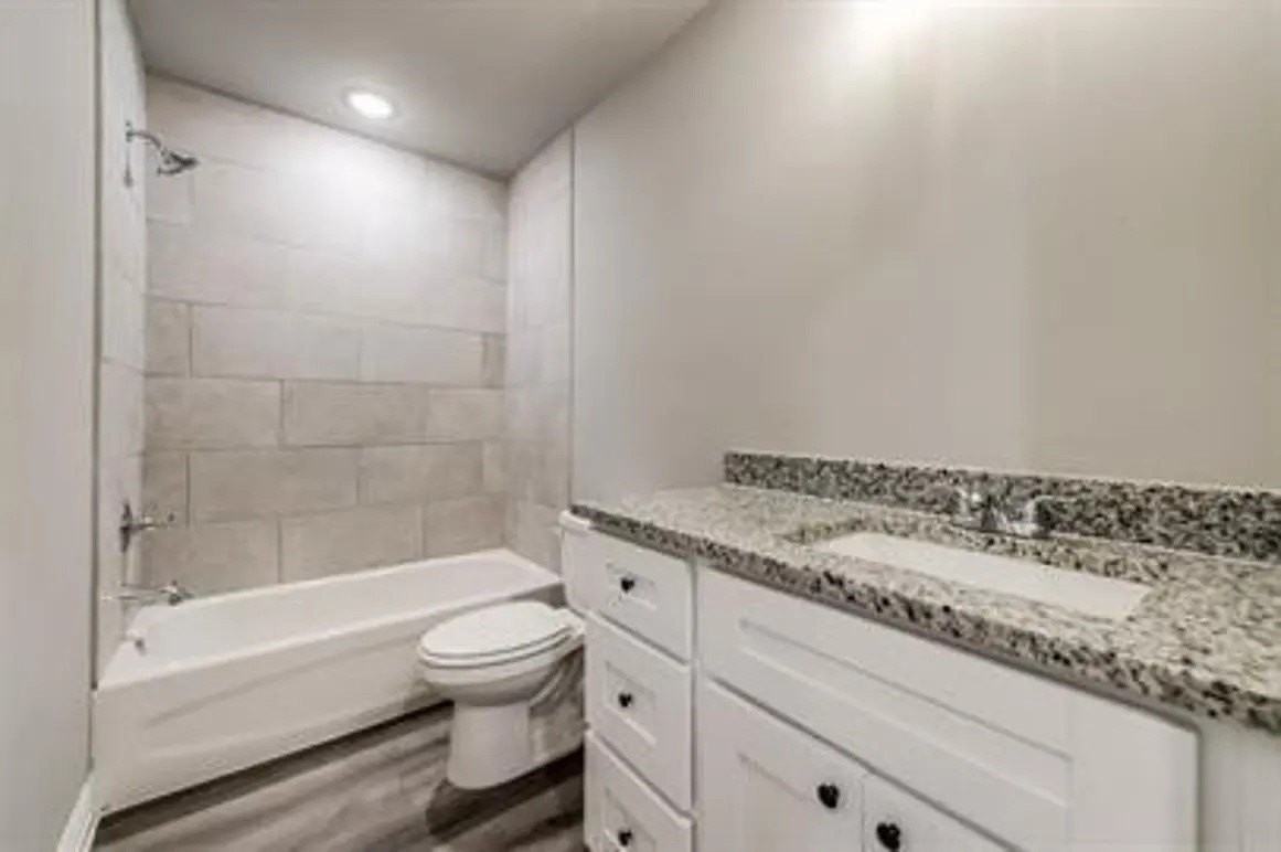 1118 Oak Dr - Photo 7 of 20