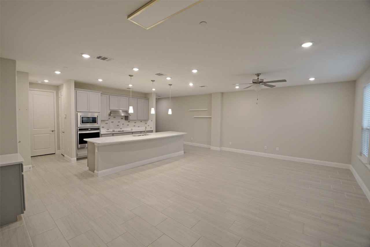 5626 Niagara Rd - Photo 2 of 30
