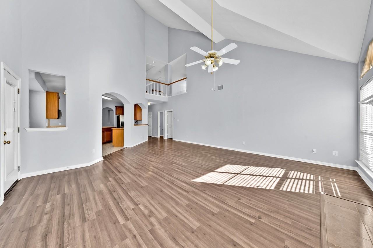 17935 Mary Margaret St - Photo 7 of 36