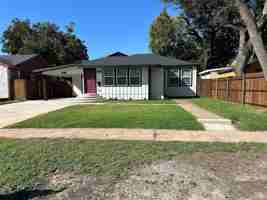 featured image of 2815 Hedgerow Dr