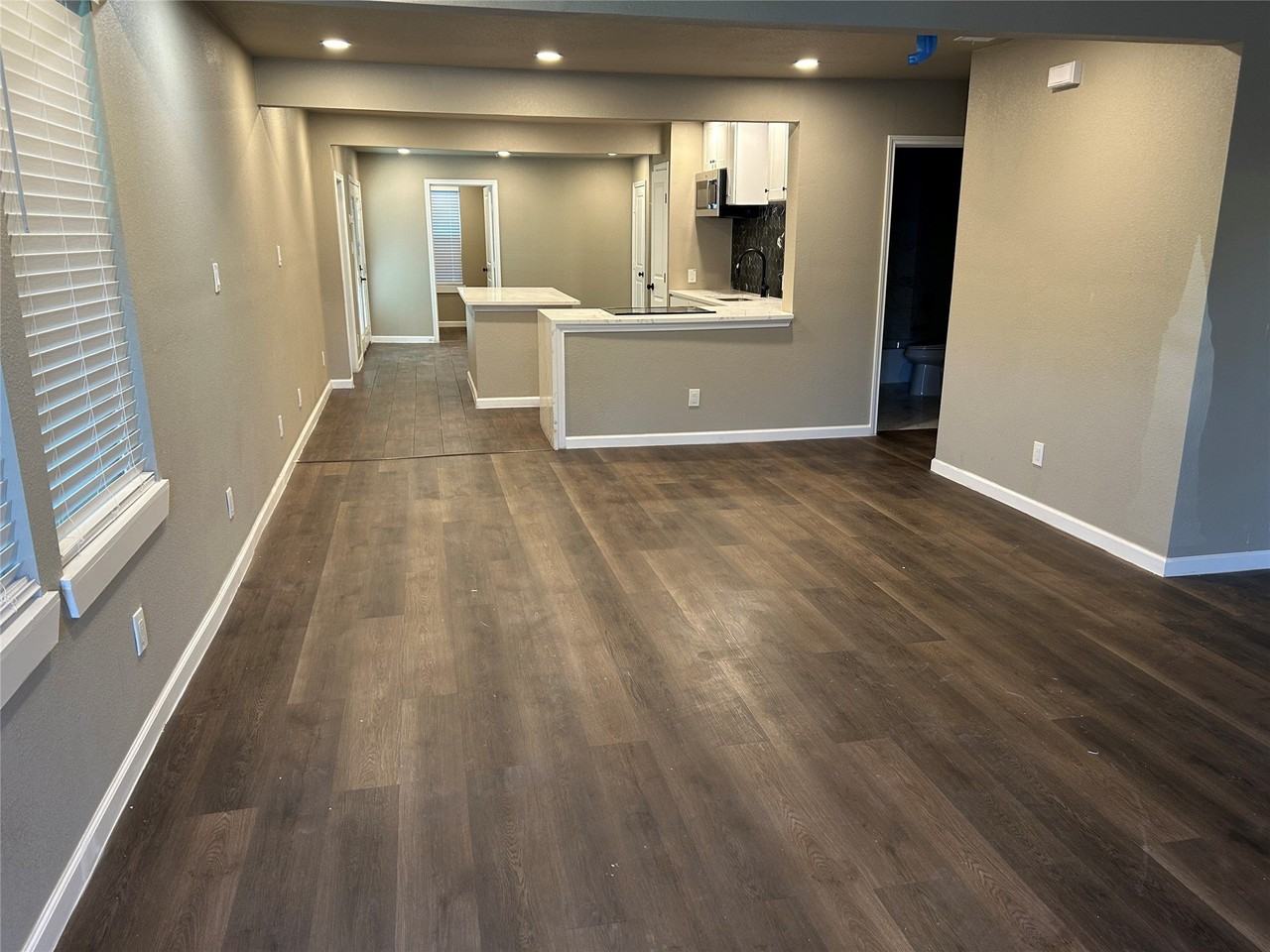 2815 Hedgerow Dr - Photo 5 of 27