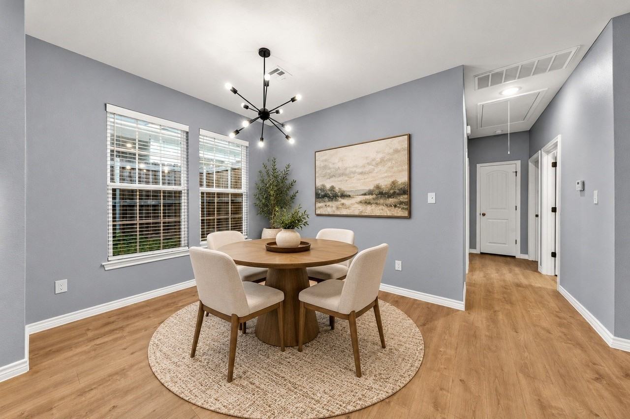 2909 S Scullin Ave - Photo 2 of 20