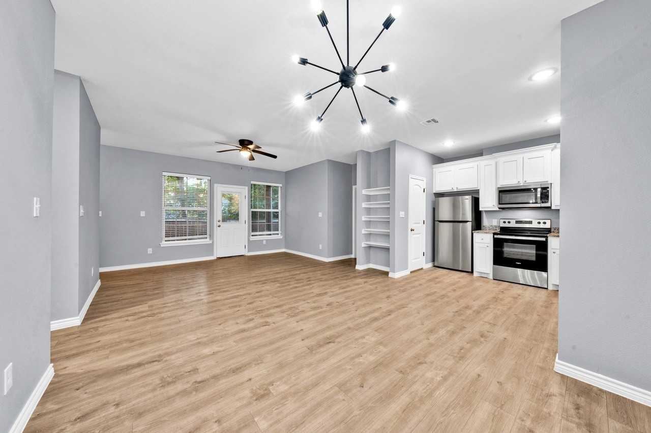 2909 S Scullin Ave - Photo 6 of 20