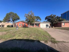 3215 Pine Ave - Photo 1 of 1