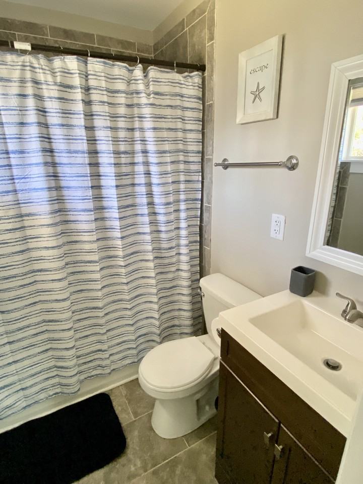 2626 Dellwood Ave - Photo 2 of 9