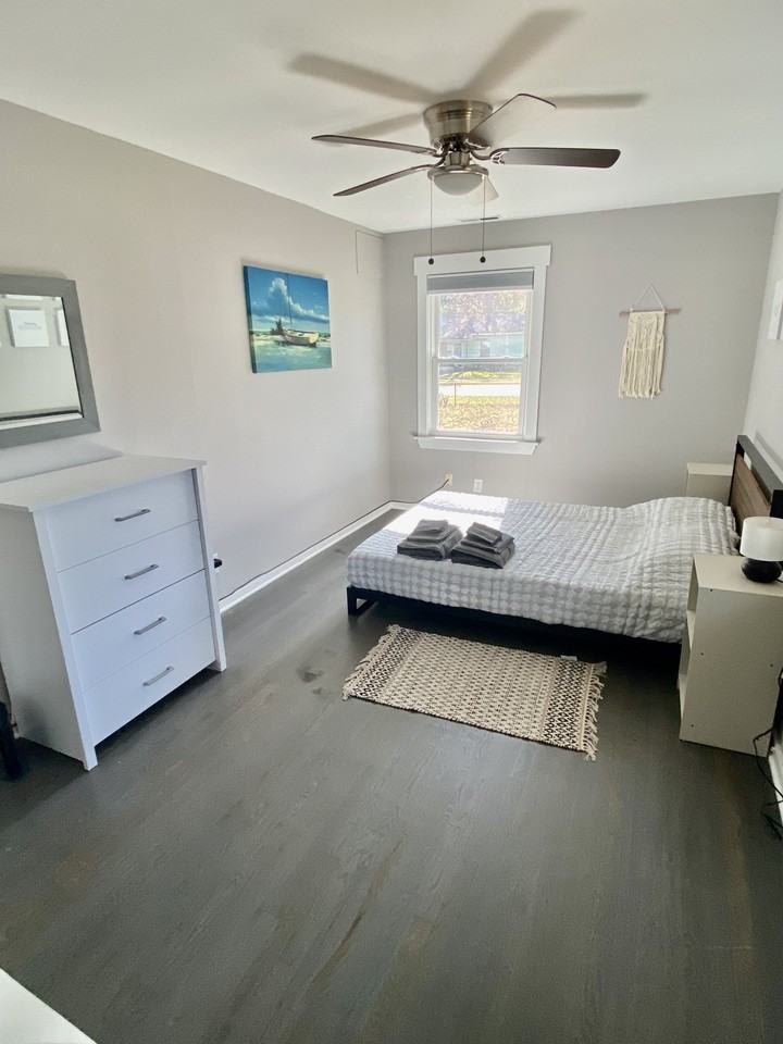 2626 Dellwood Ave - Photo 4 of 9