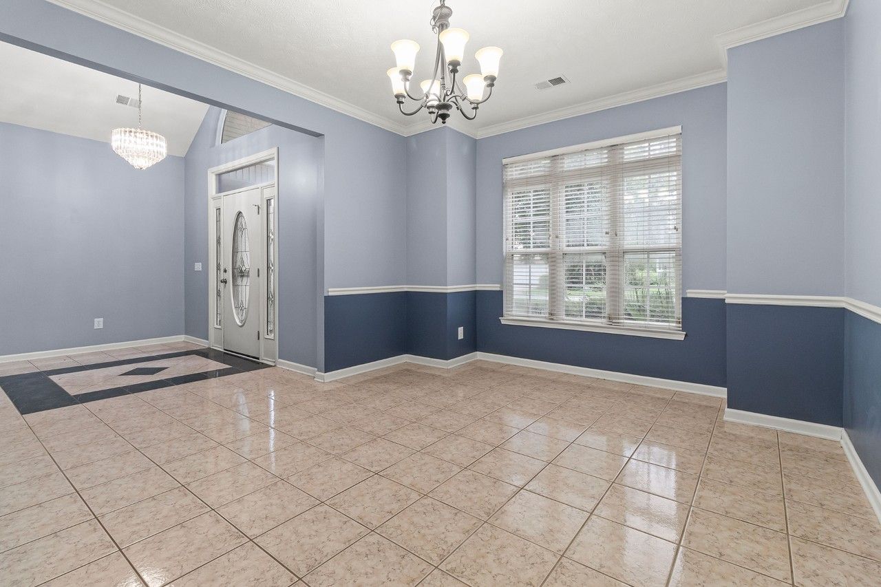 620 Woodbine Ct - Photo 4 of 25