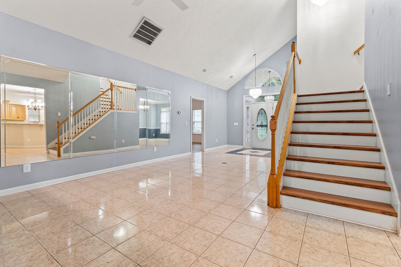 620 Woodbine Ct - Photo 7 of 25