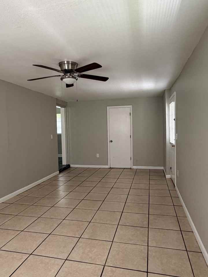 1416 Long St - Photo 5 of 13