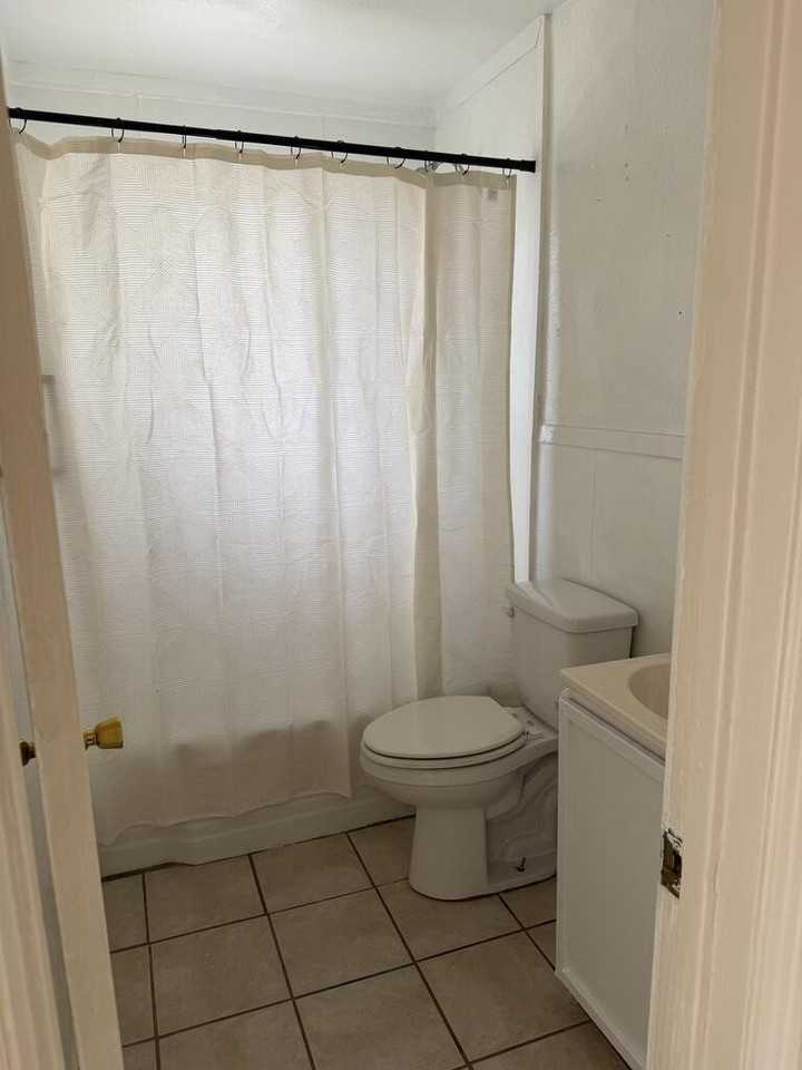 2105 N Tom Green Ave - Photo 7 of 8