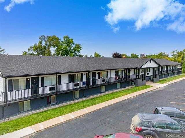 2475 S Commerce Rd #3 - Photo 6 of 33
