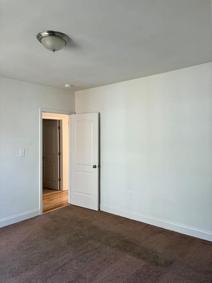 5817 Ethelbert Ave - Photo 6 of 11