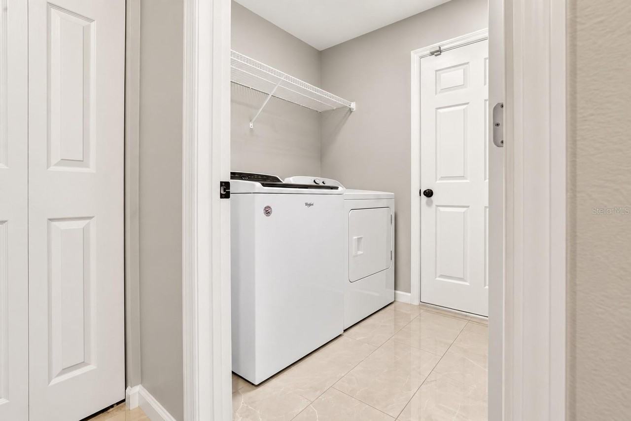7261 Wakeview Dr - Photo 7 of 10