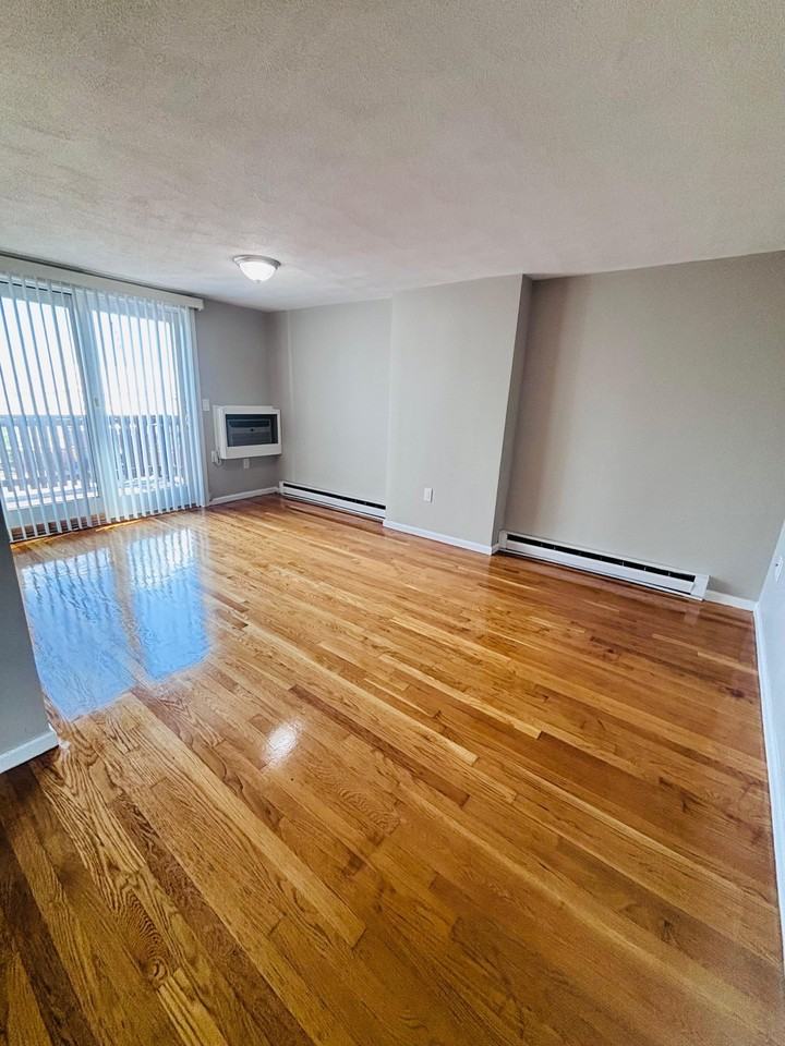 27 Division St #3