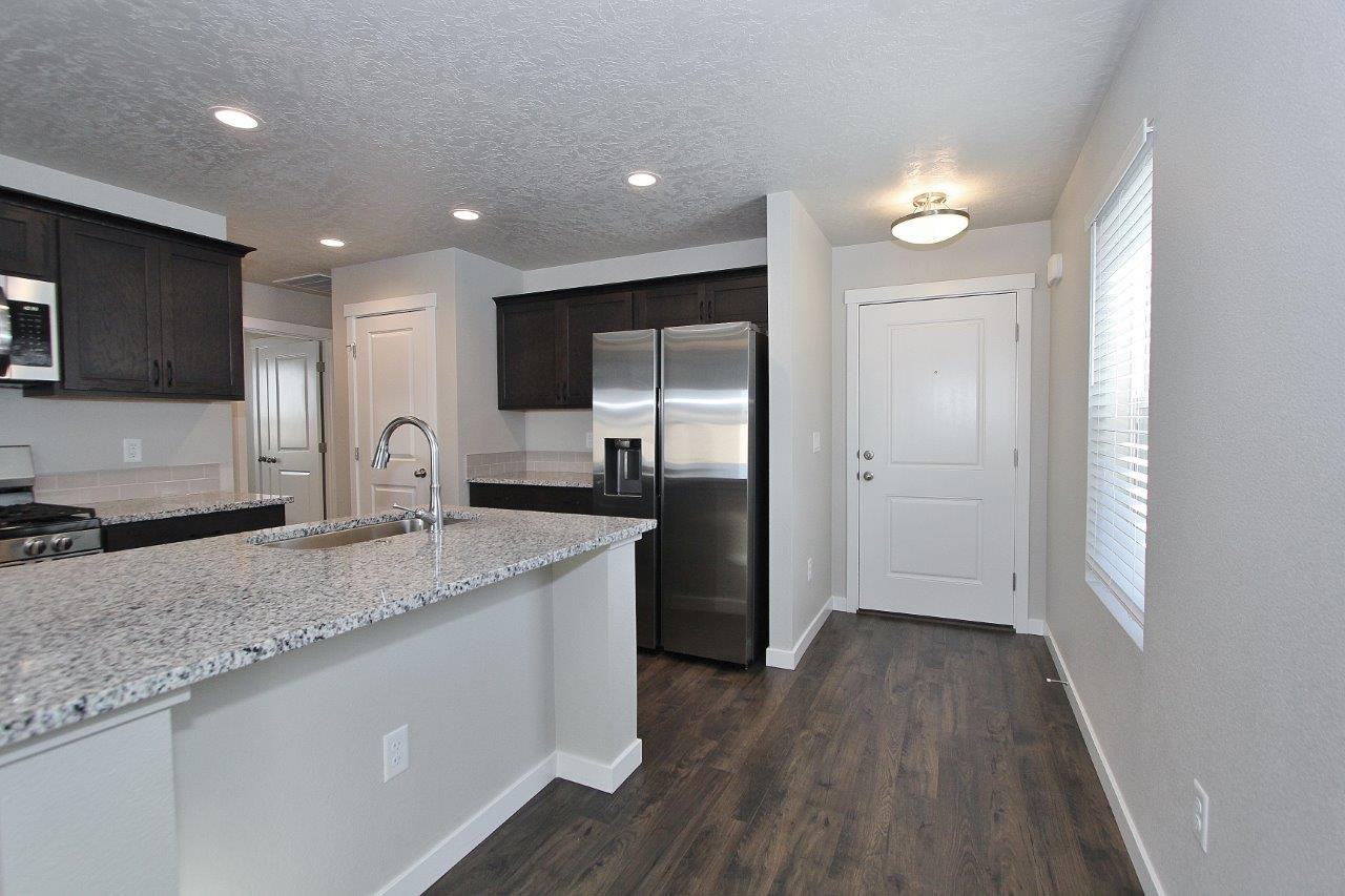 17591 Mason Ridge Way - Photo 2 of 28