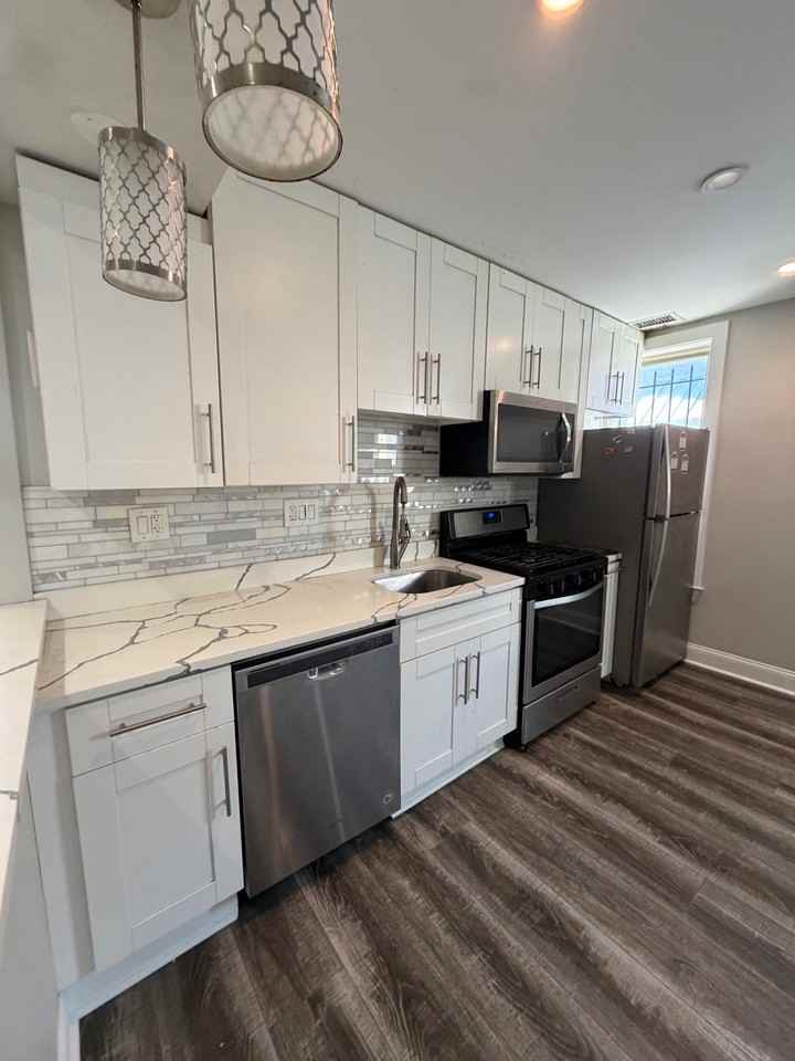3109 Martin Luther King Jr Ave Se - Photo 5 of 28