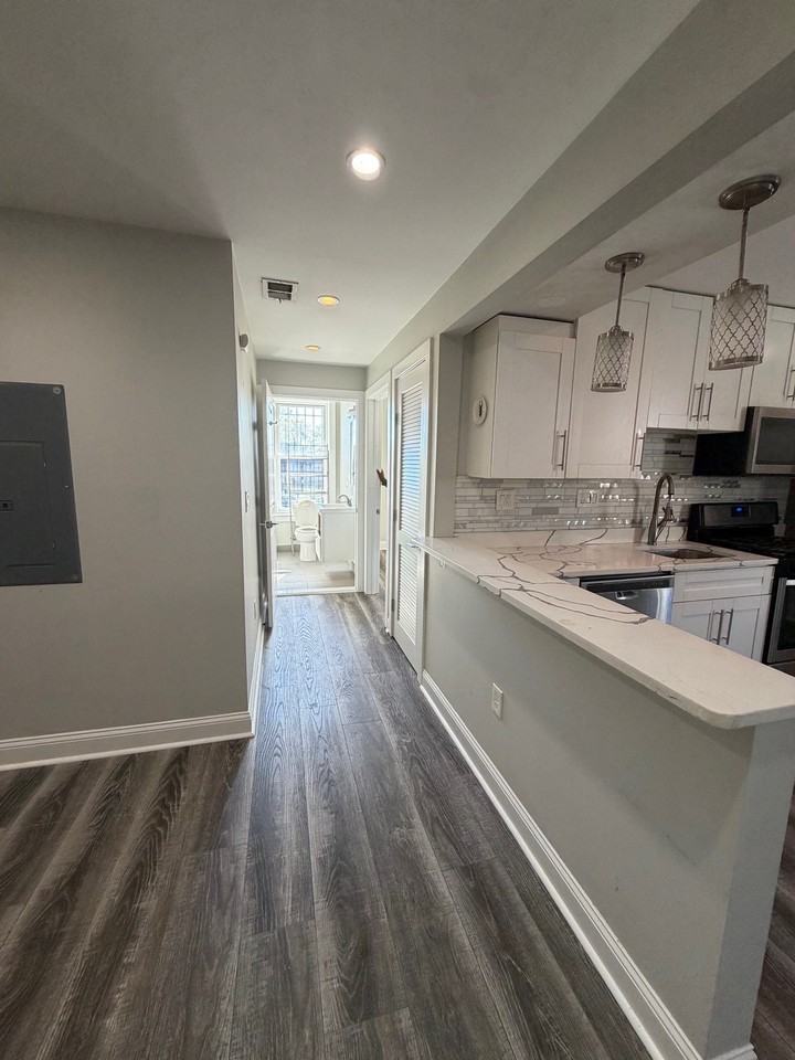 3109 Martin Luther King Jr Ave Se - Photo 7 of 28