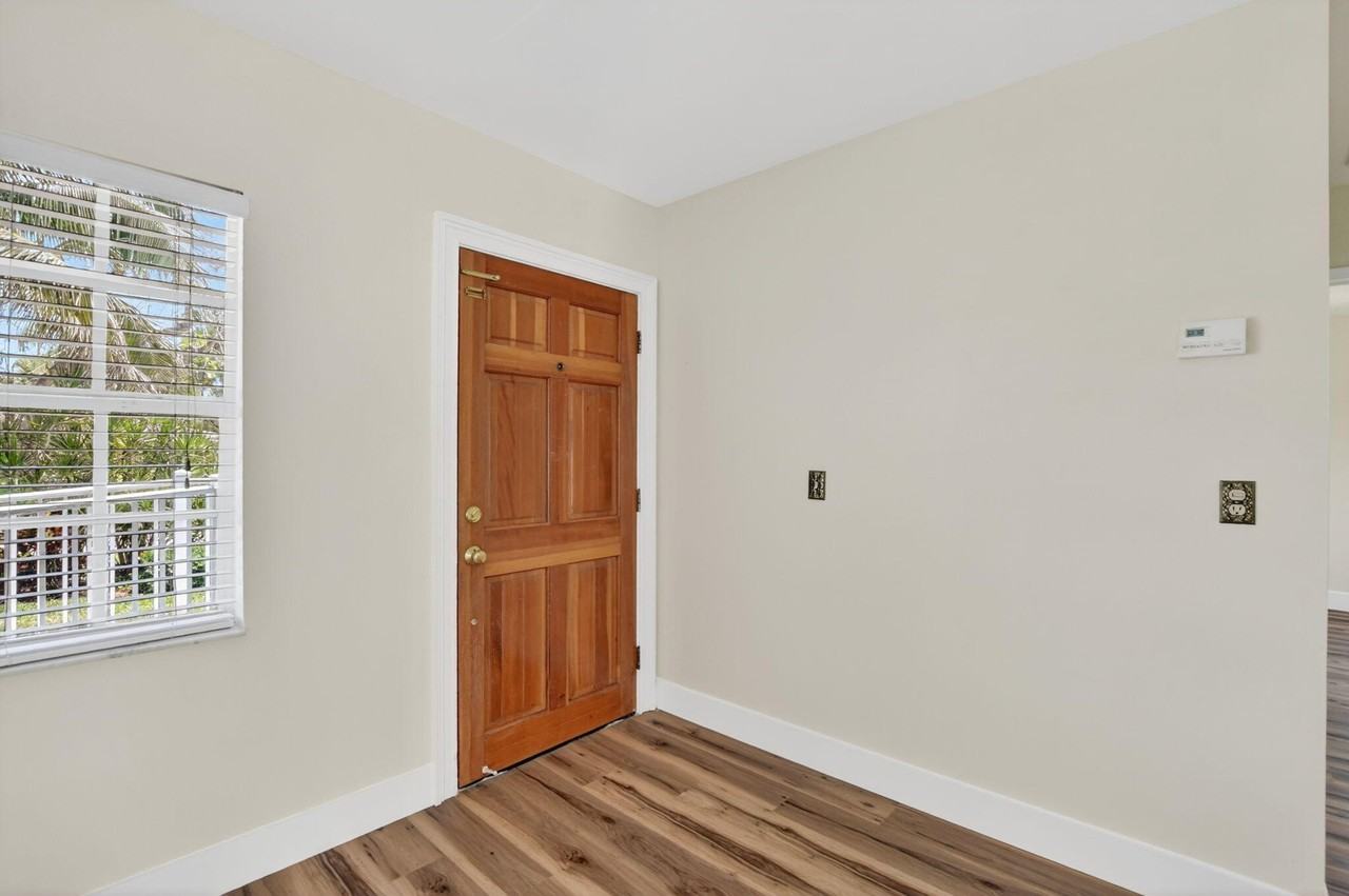 277 Nw 3rd Ct - Photo 6 of 48