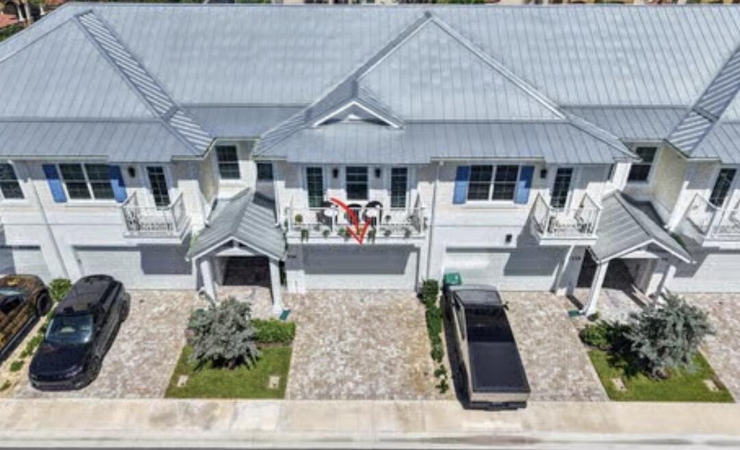 114 Royal Palm Cir - Photo 4 of 40