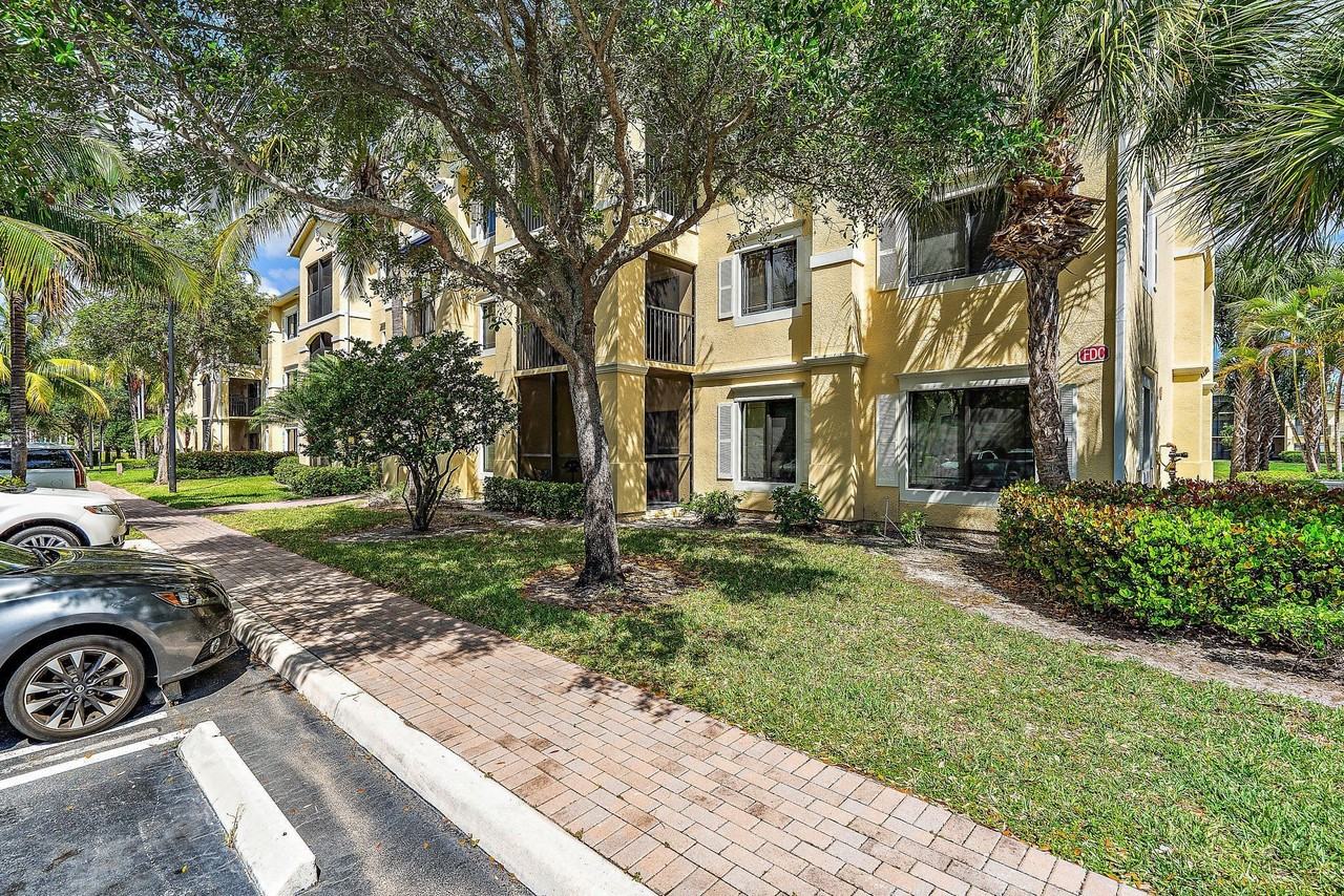 2725 Anzio Ct #205 - Photo 3 of 40