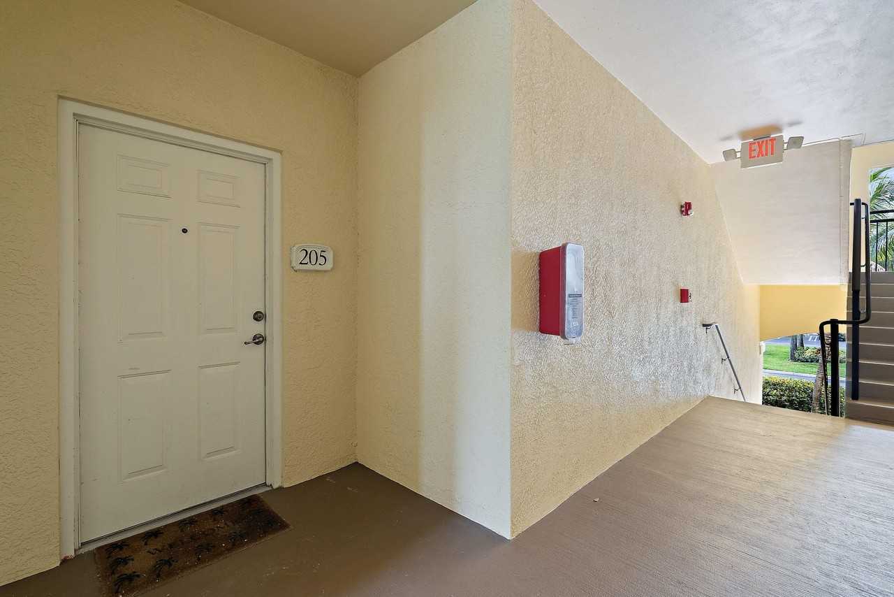 2725 Anzio Ct #205 - Photo 4 of 40