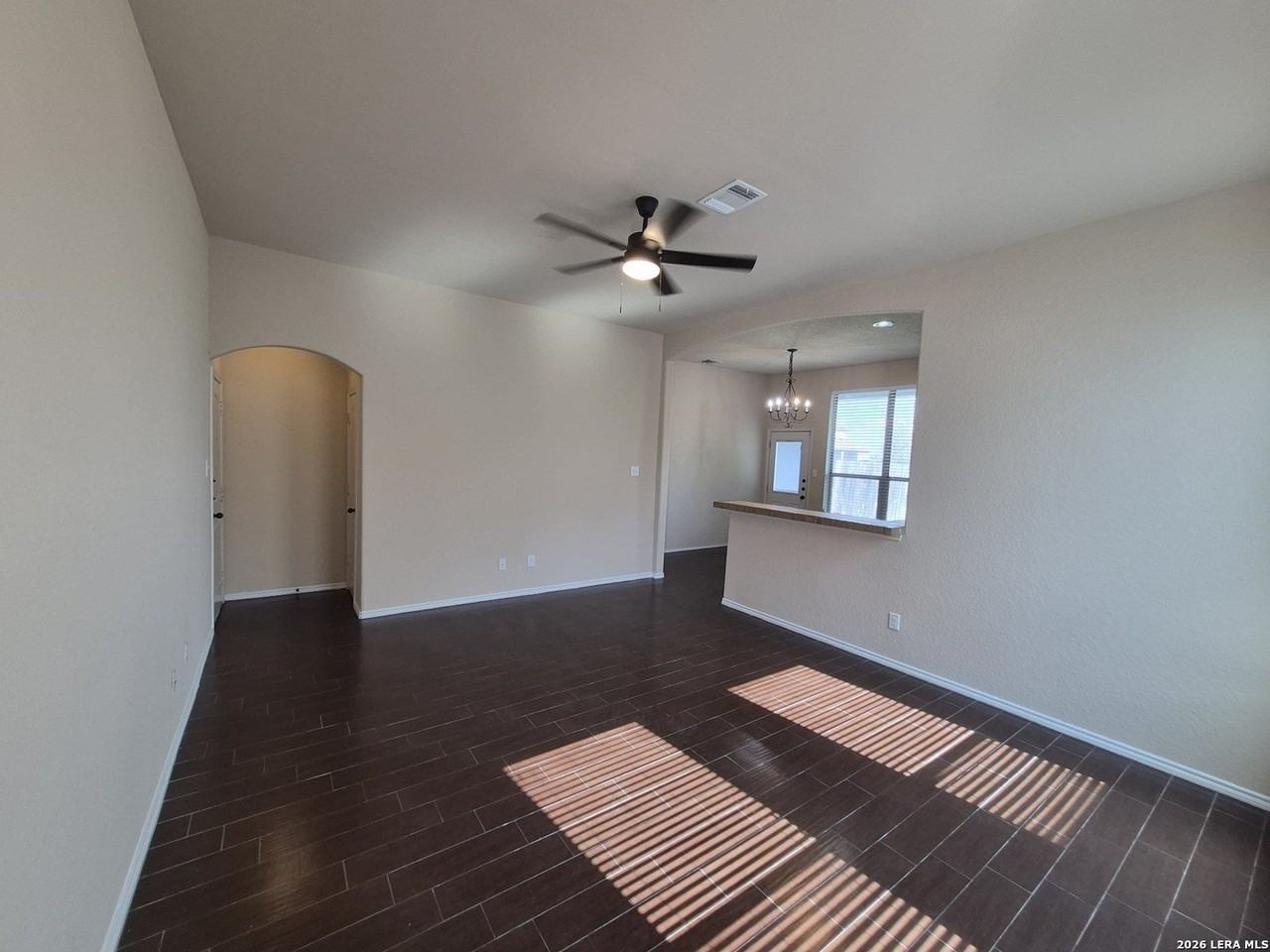 522 Creekside Cir - Photo 2 of 33
