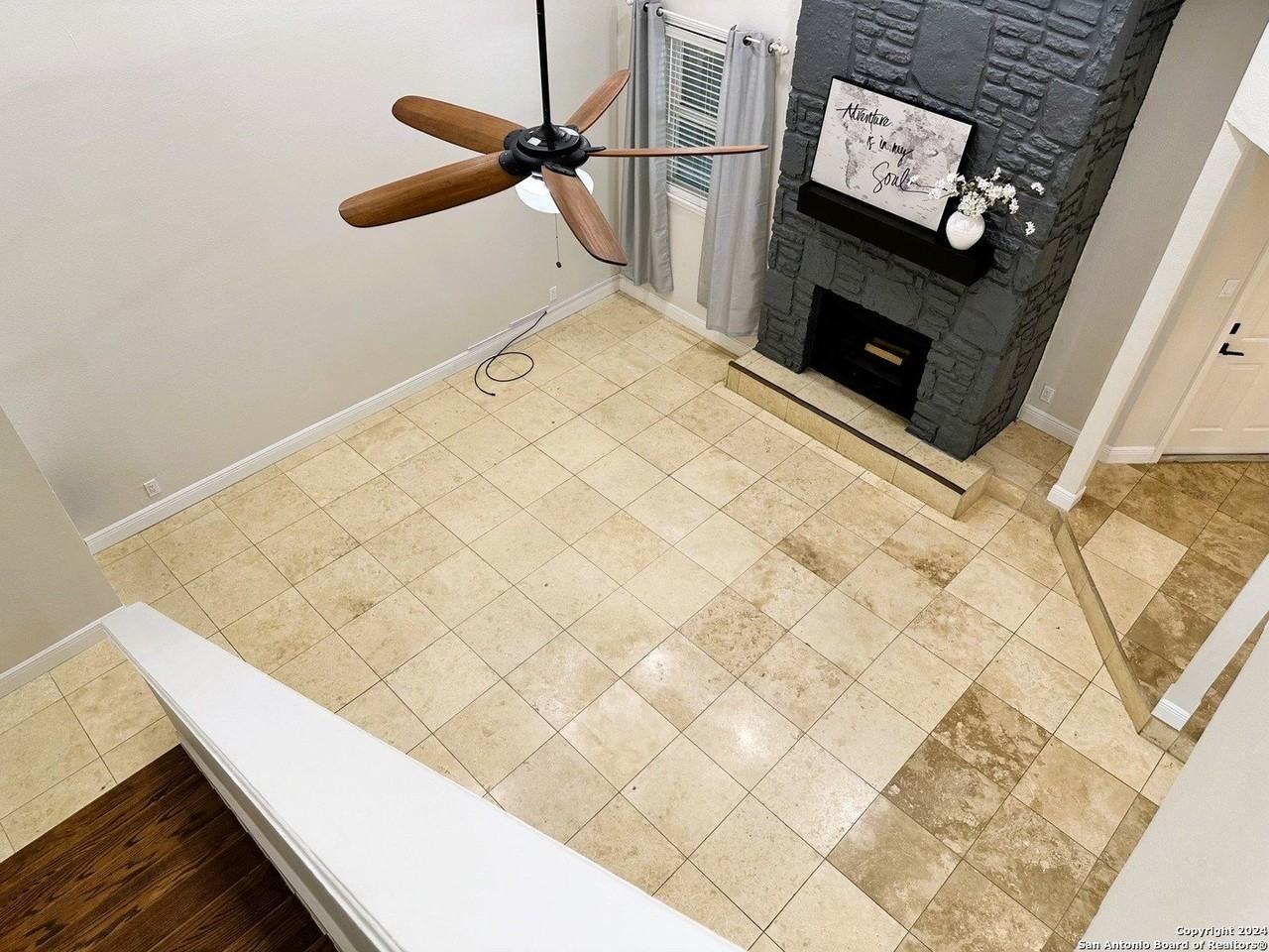 8533 Echo Creek Ln - Photo 5 of 19