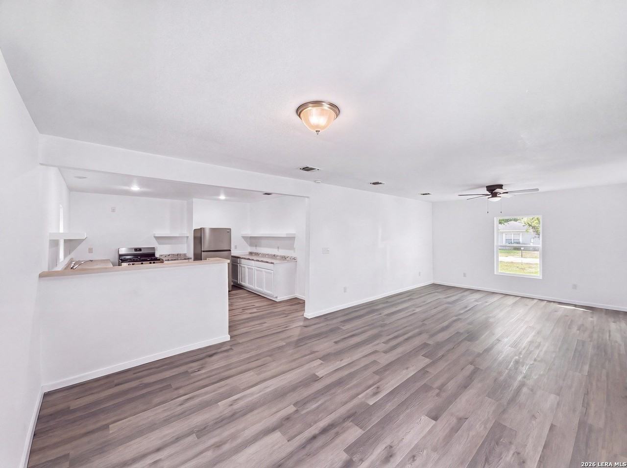 146 Darson Marie Dr - Photo 4 of 13