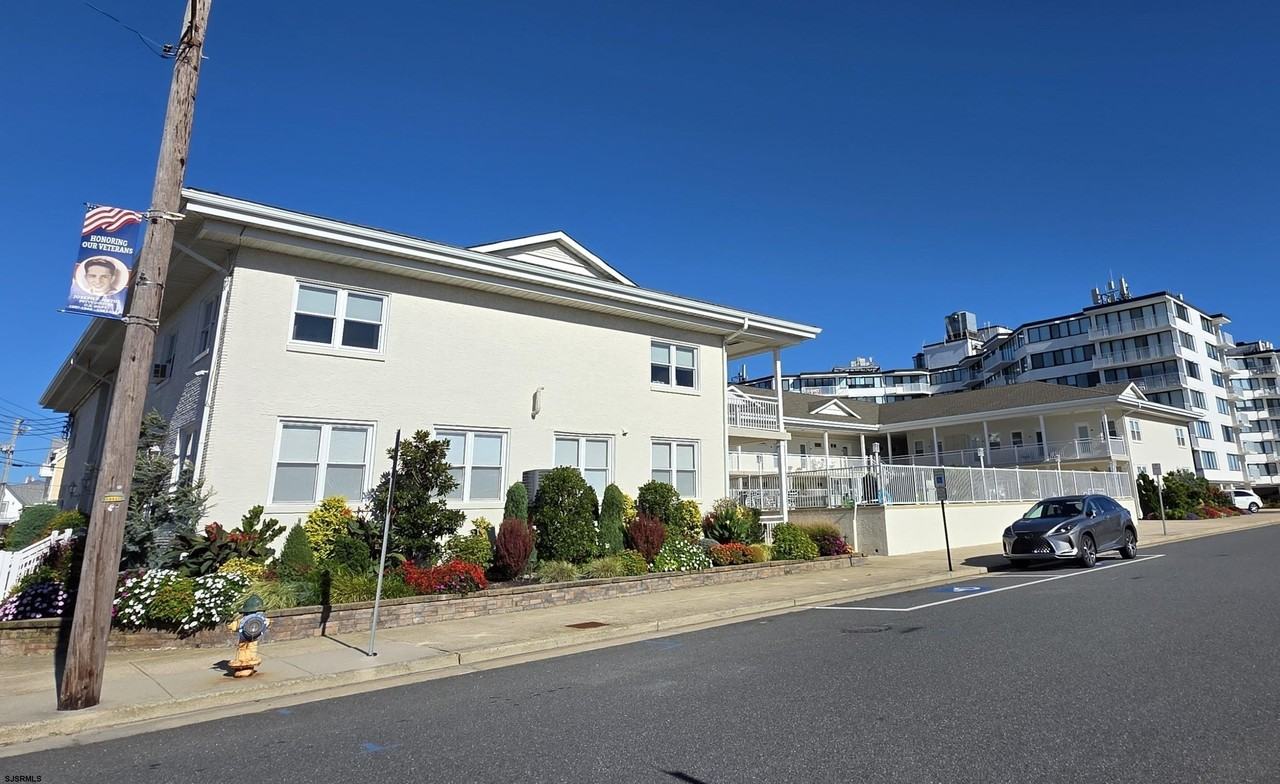 1600 Atlantic Ave #11