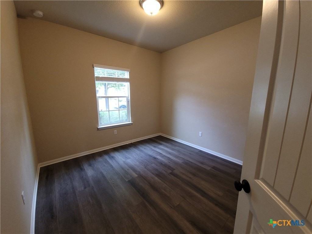 504 Sabina Dr - Photo 4 of 27