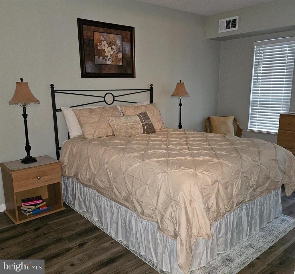 304 Forbes St Apt B - Photo 7 of 12