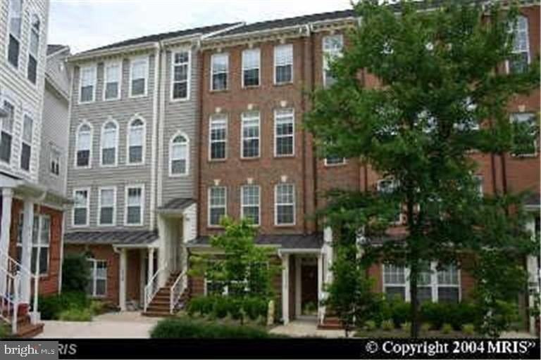 311 Cross Green St #A - Photo 2 of 17