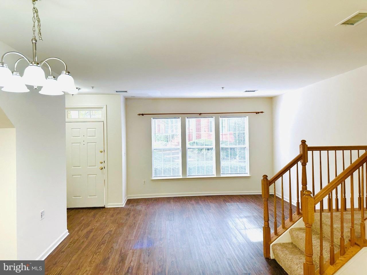 311 Cross Green St #A - Photo 4 of 17