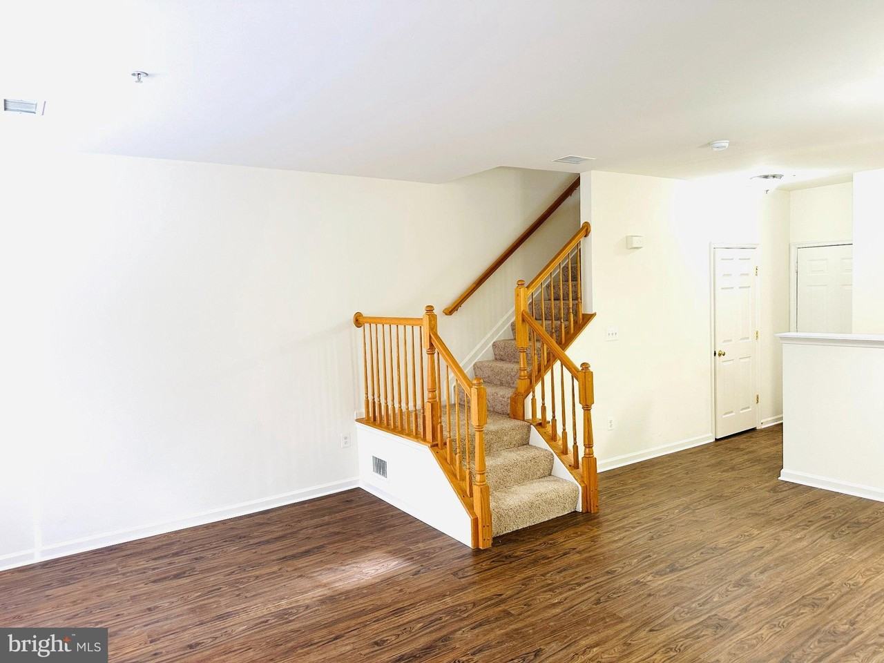 311 Cross Green St #A - Photo 6 of 17