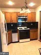 20 Gilpin Ct - Photo 7 of 13