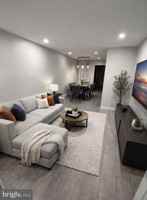 featured image of 633 Clinton St