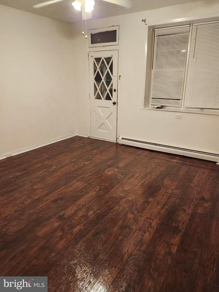 3767 Cresson St - Photo 2 of 17