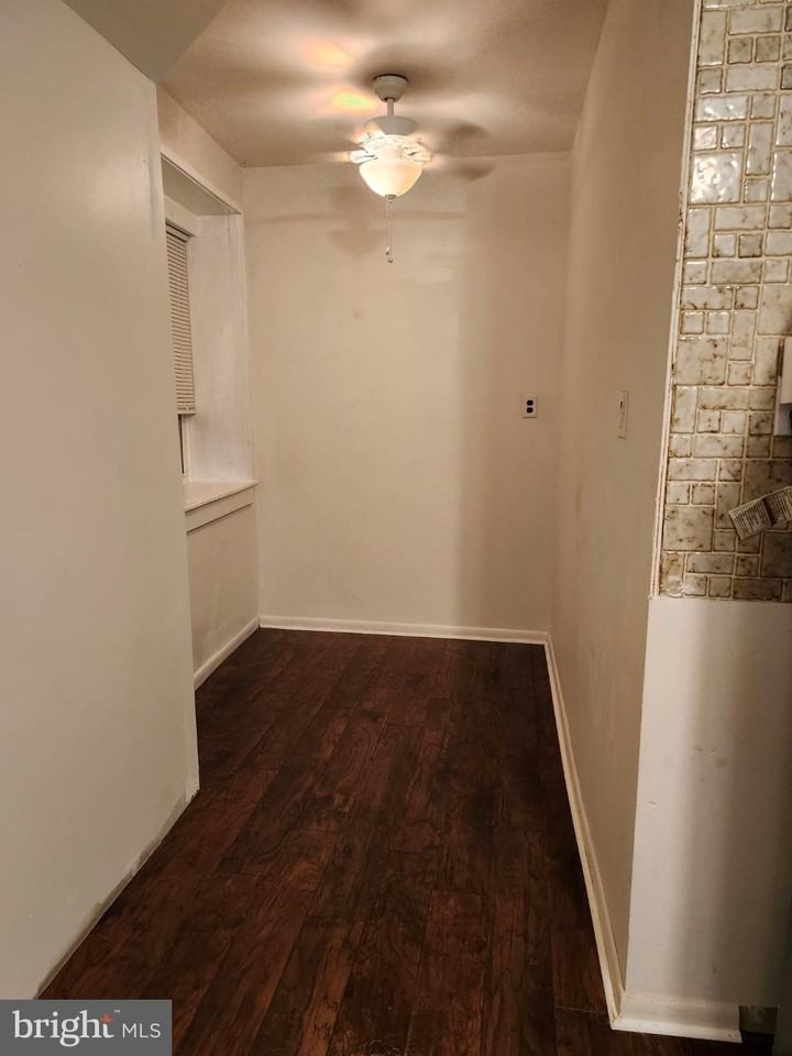 3767 Cresson St - Photo 3 of 17