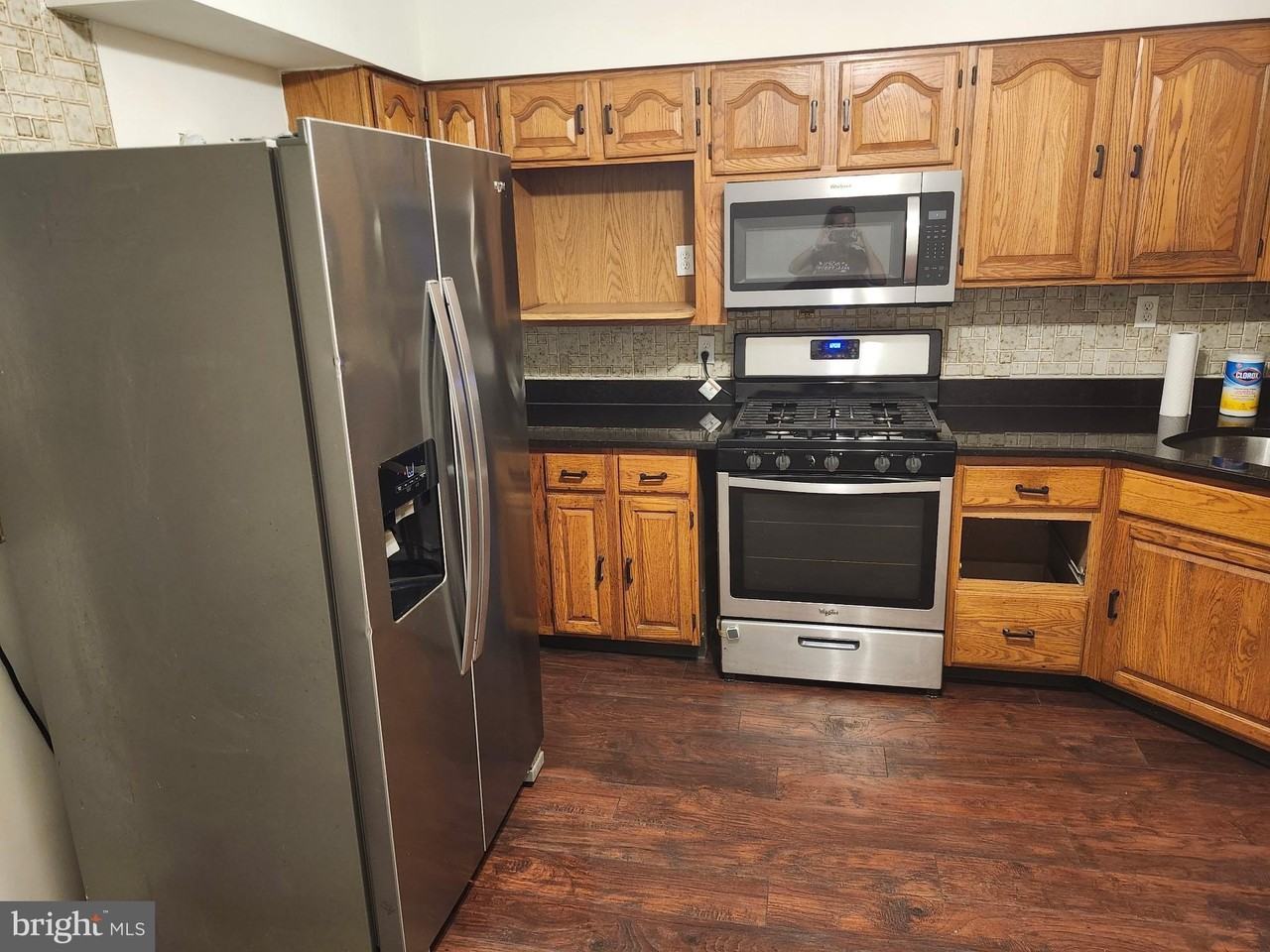 3767 Cresson St - Photo 5 of 17