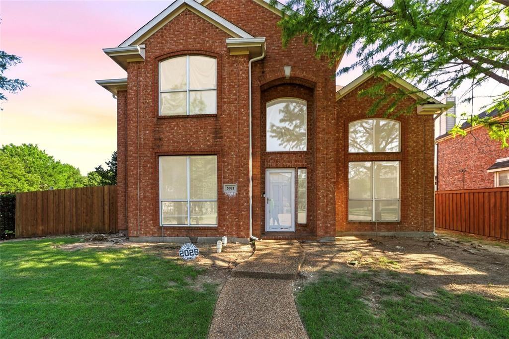 5001 Spicewood Dr - Photo 3 of 29