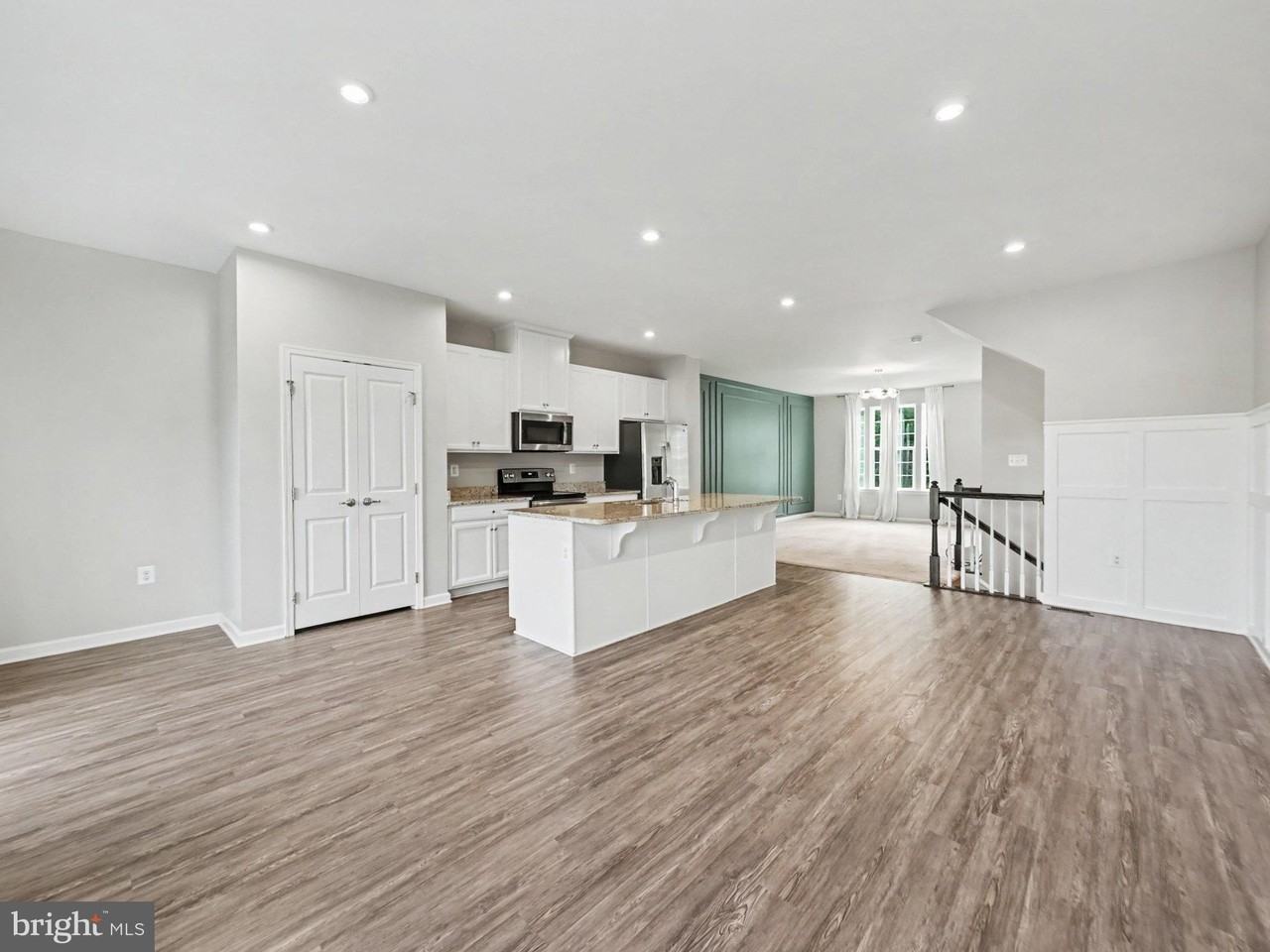 8412 Devries Ln - Photo 5 of 22