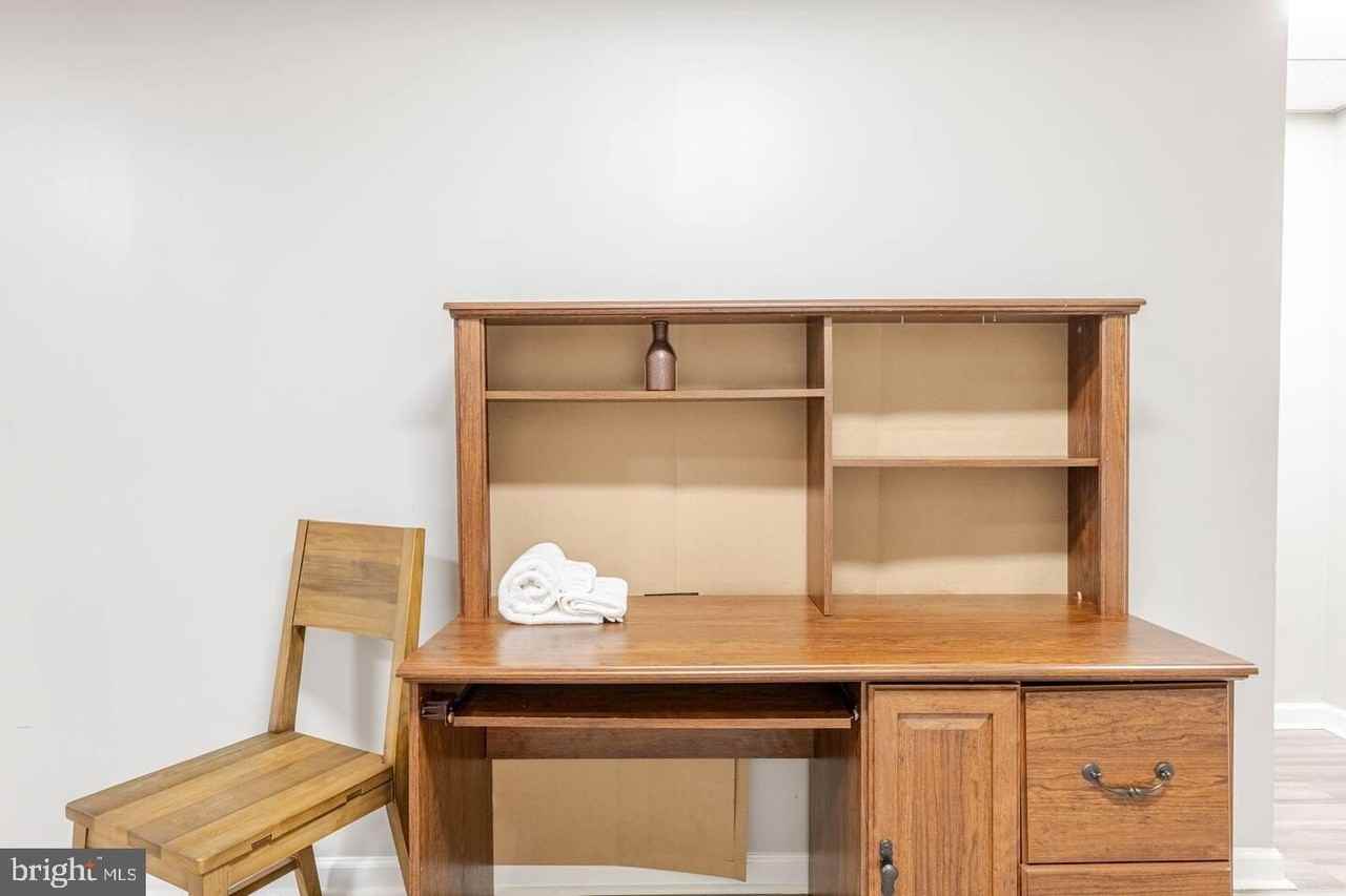 301 Rollason Dr - Photo 4 of 50