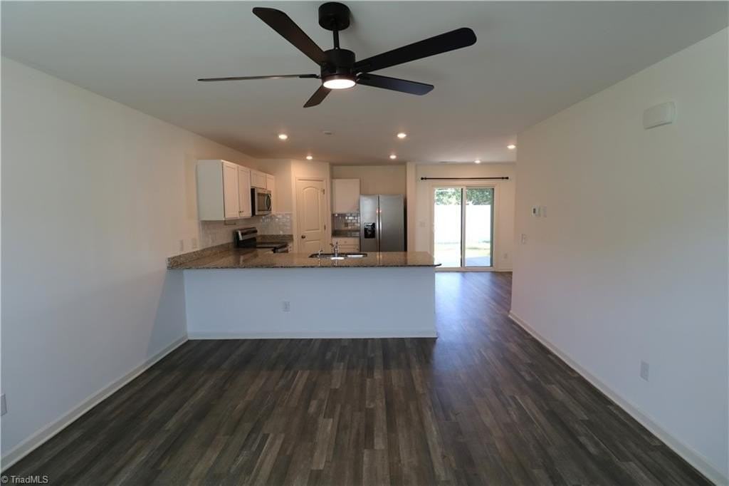 619 Whitney Rd - Photo 3 of 26