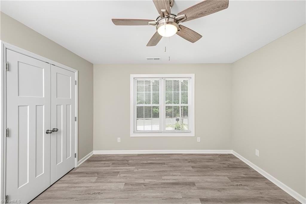 1052 W Bank St #02 - Photo 2 of 12