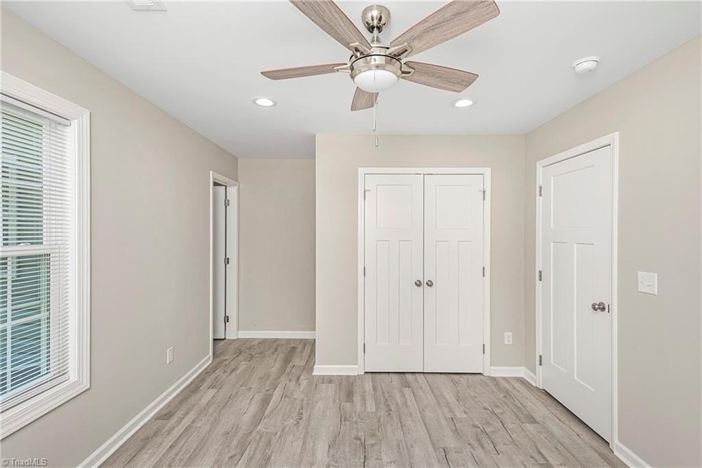 1052 W Bank St #02 - Photo 4 of 12