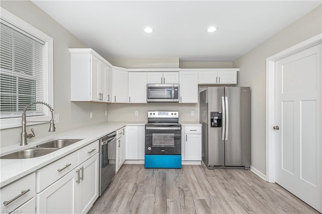1052 W Bank St #02 - Photo 5 of 12